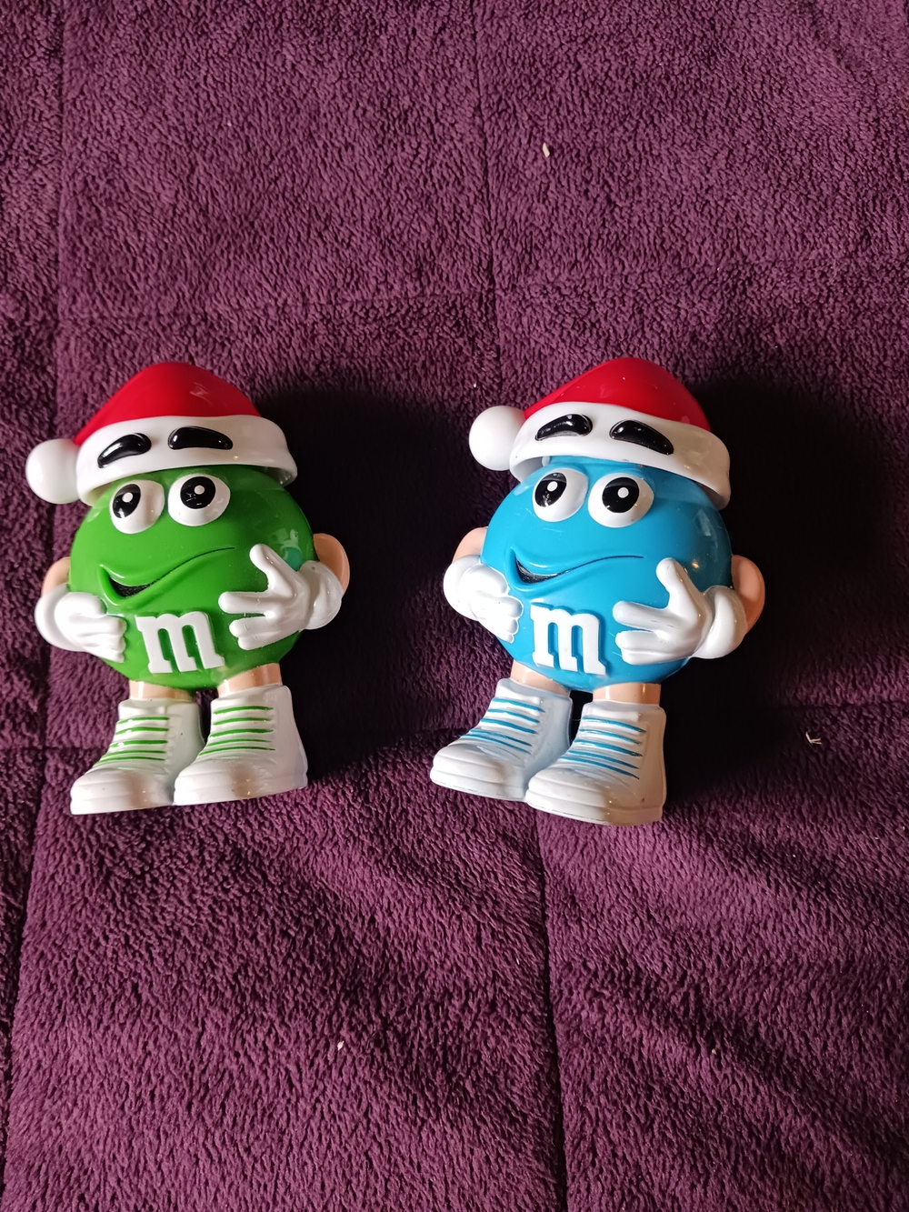 M&M'S Green and Blue Holiday Character Figures with Santa Hats